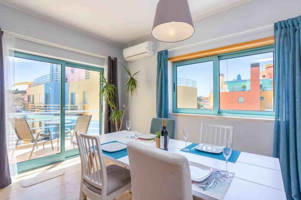 Apartment Admirable 1 Bedroom Marina View Apt.