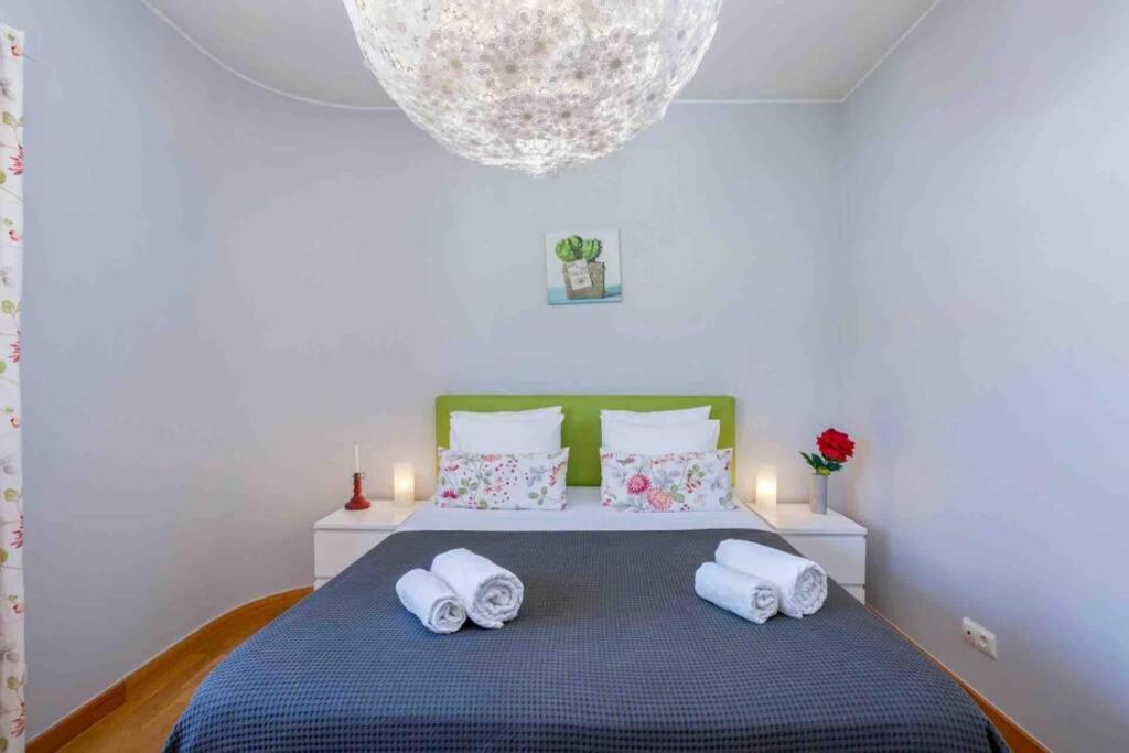 Admirable 1 Bedroom Marina View Apt. Albufeira