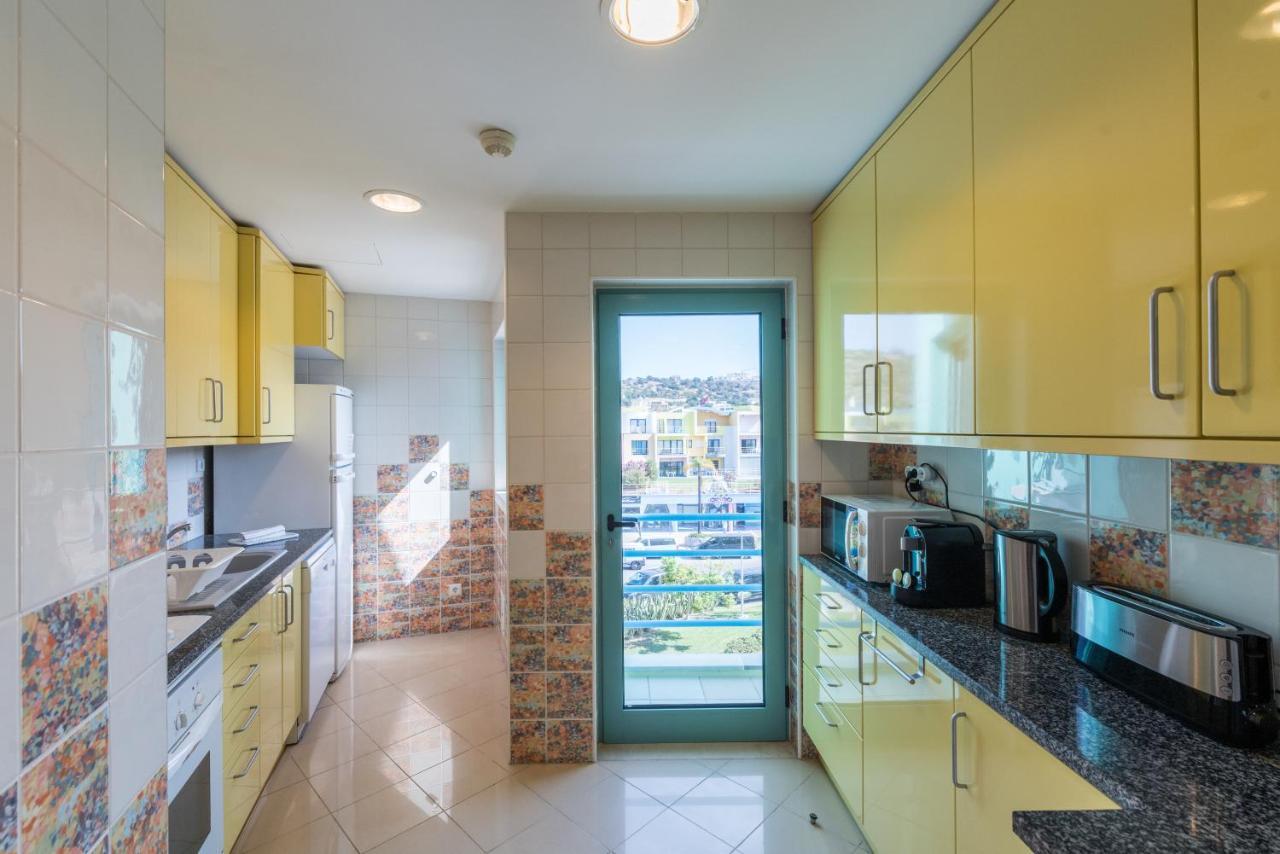Apartment Admirable 1 Bedroom Marina View Apt. *