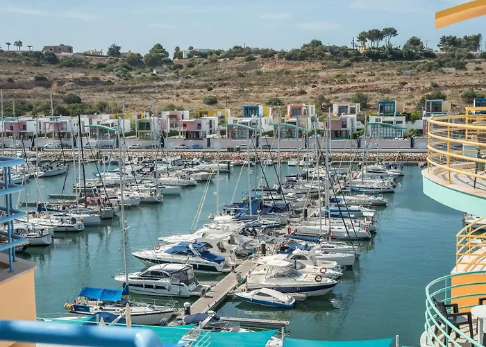 Admirable 1 Bedroom Marina View Apt. Albufeira