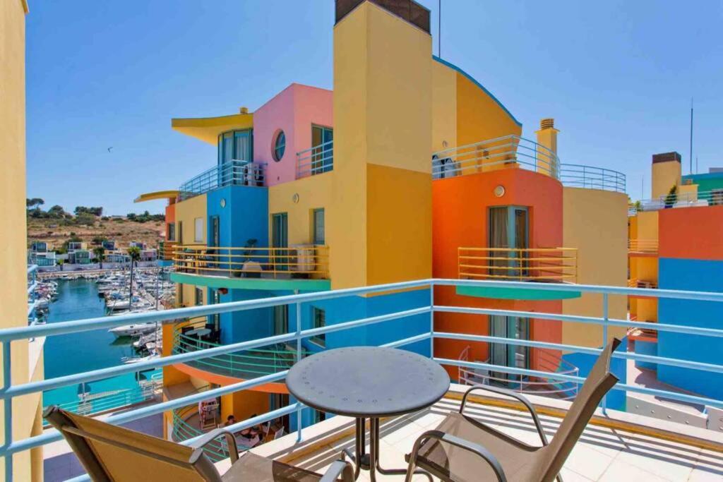 Admirable 1 Bedroom Marina View Apt. Apartment