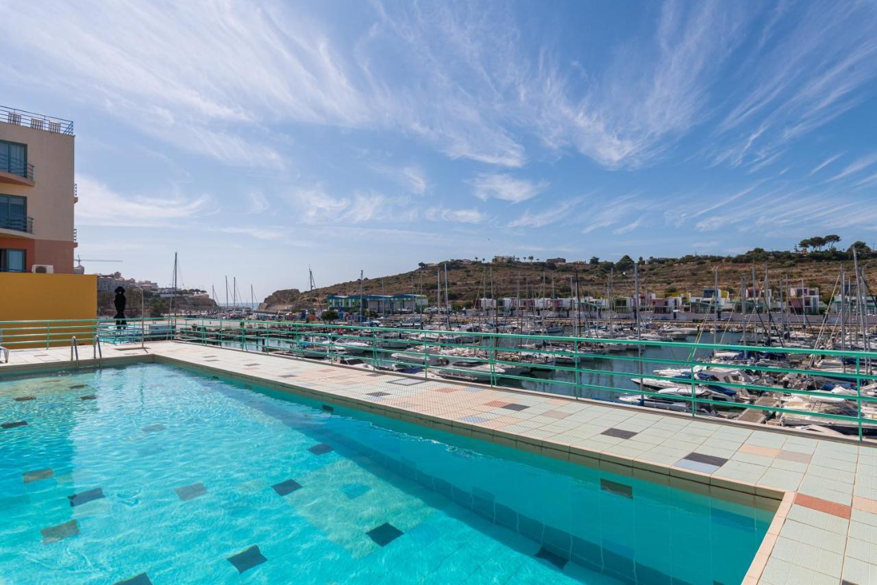 Apartment Admirable 1 Bedroom Marina View Apt. *